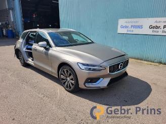 Dezmembrări autoturisme Volvo V-60 V60 II (ZW), Combi, 2018 2.0 B3 16V Mild Hybrid 2020/10