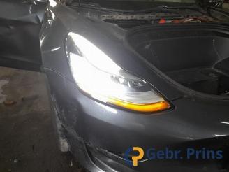 Tesla Model 3 Model 3, Sedan, 2017 Long Range 72kWh picture 11
