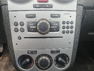 Opel Corsa 1.4 16V Twinport Hatchback  Benzine 1.364cc 66kW (90pk) FWD picture 13