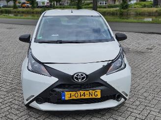 Toyota Aygo 1.0 12V VVT-i Hatchback  Benzine 998cc 51kW (69pk) FWD picture 4