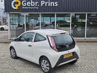 Auto incidentate Toyota Aygo 1.0 12V VVT-i Hatchback  Benzine 998cc 51kW (69pk) FWD 2017/10