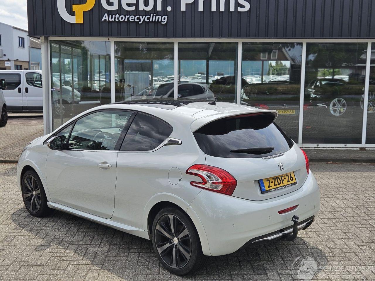 Peugeot 208 1.6 16V THP 155 Hatchback  Benzine 1.598cc 115kW (156pk) FWD