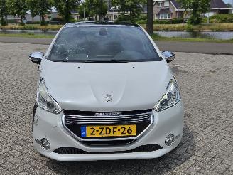 Peugeot 208 1.6 16V THP 155 Hatchback  Benzine 1.598cc 115kW (156pk) FWD picture 4