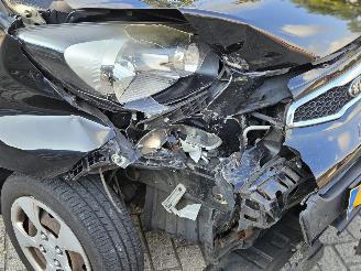 Kia Picanto 1.2 16V Hatchback  Benzine 1.248cc 63kW (86pk) FWD picture 6