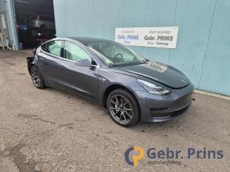 Autoverwertung Tesla Model 3 Model 3, Sedan, 2017 Standard RWD Plus 60 kWh 2020/9