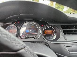 Citroën C5 3.0 HDiF V6 24V Combi/o  Diesel 2.992cc 177kW (241pk) FWD picture 12