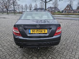 Mercedes C-klasse 2.2 C-180 CDI 16V BlueEFFICIENCY Sedan 4Dr Diesel 2.148cc 88kW (120pk) RWD picture 4