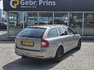 skadebil auto Skoda Octavia 1.6 TDI Greenline Combi/o 4Dr Diesel 1.598cc 77kW (105pk) FWD 2012/2