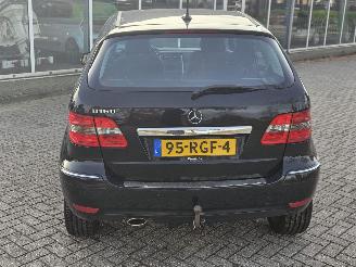 Mercedes B-klasse 1.5 B-160 16V Hatchback  Benzine 1.498cc 70kW (95pk) FWD picture 2