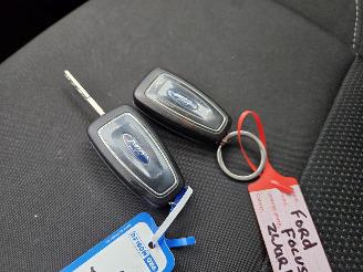 Ford Focus 1.0 Ti-VCT EcoBoost 12V 125 Combi/o  Benzine 998cc 92kW (125pk) FWD picture 16