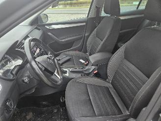 Skoda Octavia 1.6 TDI 16V Combi/o 4Dr Diesel 1.598cc 85kW (116pk) FWD picture 9