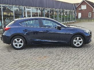 Mazda 3 2.0 SkyActiv-G 16V Hatchback  Benzine 1.997cc 88kW (120pk) FWD picture 2