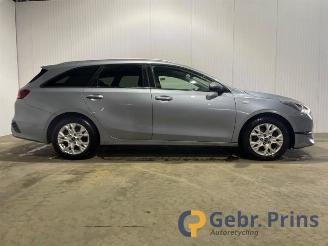 Kia Cee d Ceed Sportswagon (CDF), Combi 5-drs, 2018 1.0i T-GDi 12V picture 2