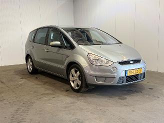 Vaurioauto  passenger cars Ford S-Max 2.0 Trend 2010/4