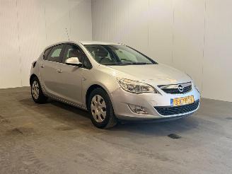Auto incidentate Opel Astra 1.7 CDTi Cosmo 2011/9