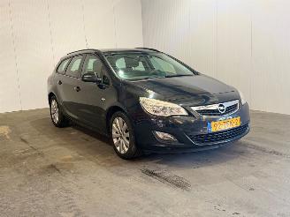 Damaged car Opel Astra SPORTS TOURER 1.3 CDTi S/S Edition 2012/1
