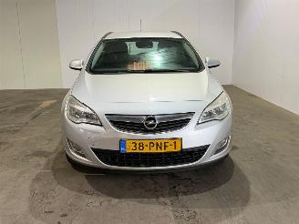 Opel Astra SPORTS TOURER 1.4 Edition picture 4