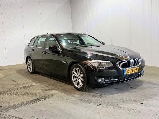 Damaged car BMW 5-serie 520d Executive 2011/1