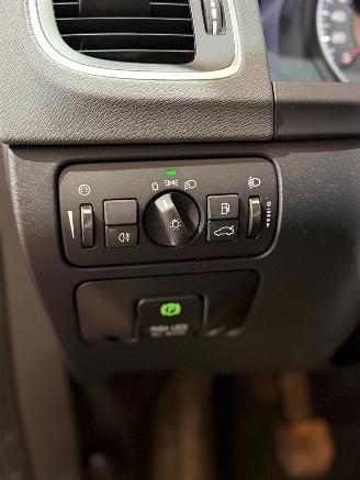 Volvo V-60 1.6 T3 Kinetic picture 14