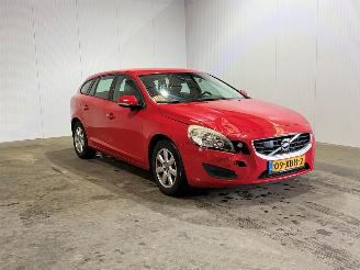 Unfallwagen Volvo V-60 1.6 T3 Kinetic 2012/5