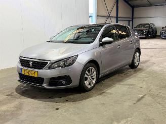 Peugeot 308 1.2 PureTech Blue Lease Executive picture 7