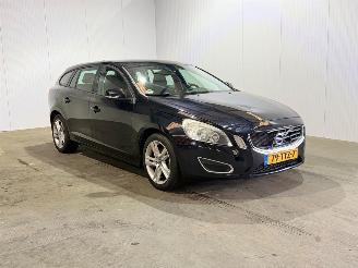 skadebil auto Volvo V-60 1.6 T3 Kinetic 2012/4