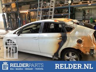 Toyota Prius Prius (ZVW3), Hatchback, 2009 / 2016 1.8 16V picture 2