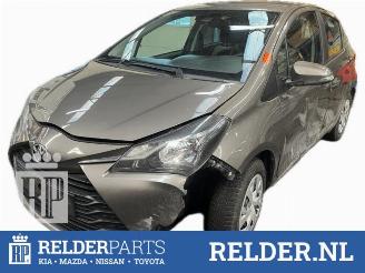 Toyota Yaris Yaris III (P13), Hatchback, 2010 / 2020 1.0 12V VVT-i picture 7