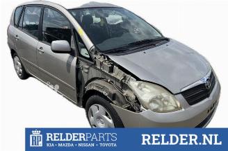 Toyota Corolla-verso Corolla Verso (E12), MPV, 2001 / 2004 2.0 D-4D 16V 90 picture 2