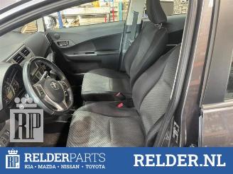 Toyota Verso S Verso S, MPV, 2010 / 2016 1.33 16V Dual VVT-I picture 9