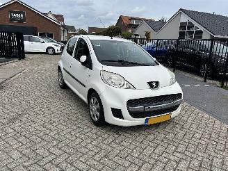 Voiture accidenté Peugeot 107 1.0-12V Millesim 200 | 95.190 km!! 2011/2