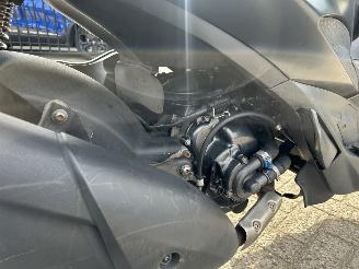 Piaggio Beverly 300 300 Beverly S HPE | opknapper! picture 12