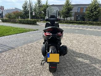 Piaggio Beverly 300 300 Beverly S HPE | opknapper! picture 6