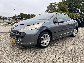 Schadeauto Peugeot 207 1.6 VTi Première 2007/8