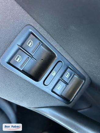 Volkswagen Polo 1.2 TSI Highline Pano !! picture 17