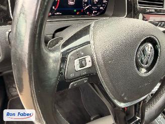 Schadeauto Volkswagen Golf 1.4 TSI Highline Business R 2018/2
