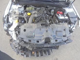 Renault Mégane Grandtour GT-Line 1.2 TCe 130pk Euro6, Leer, Navi, Cruise, Lane assist picture 17