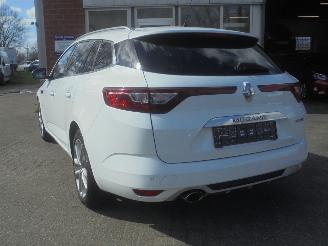 Renault Mégane Grandtour GT-Line 1.2 TCe 130pk Euro6, Leer, Navi, Cruise, Lane assist picture 2