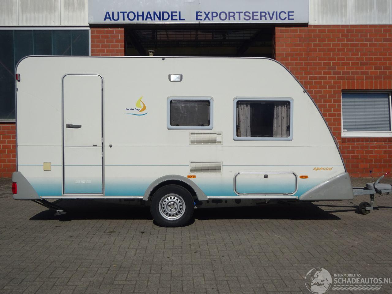 Eifelland  Holiday 420, vastbed, zithoek, grote voortent, luifel