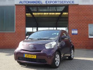 Voiture accidenté Toyota iQ IQ+ Comfort 1.0i Automaat, Airco, Stuurbekr, APK 2010/3
