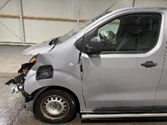 Peugeot e-Expert 75kWh 100kW  Long Premium picture 13