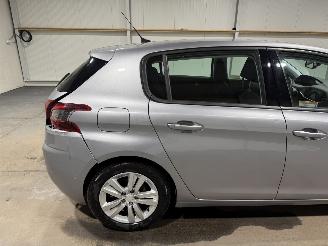 Peugeot 308 1.2 PureTech 81kW Blue Lease Active picture 14