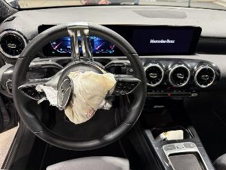 Mercedes A-klasse 180 100kW Automaat Panoramadak Star Edition picture 40