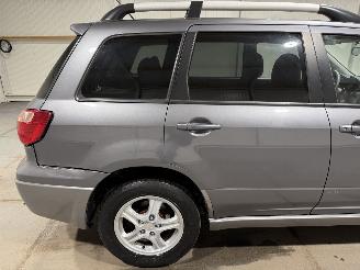 Mitsubishi Outlander 2.0 100kW Airco Invite+ picture 14