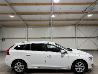 Voiture accidenté Volvo V-60 2.0T4 140kW Ocean Race Clima Camera 2016/3