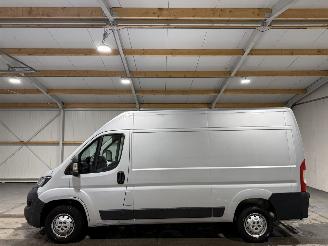 Peugeot Boxer 330 2.2BlueHDI 103kW L2H2 Premium picture 8