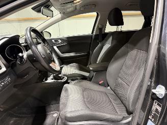 Kia Ceed 1.0T-GDi 88kW Dynamicline picture 21