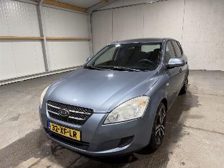 Kia Cee d 1.4 80kW Airco X-Tra picture 10