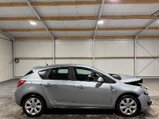 Coche accidentado Opel Astra 1.4Turbo 103kW Edition 2011/9