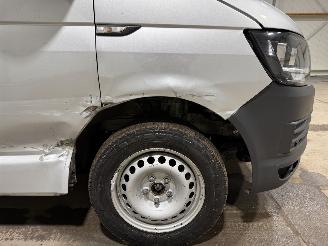 Volkswagen Transporter 2.0TDI 84kW L2 Highline picture 16
